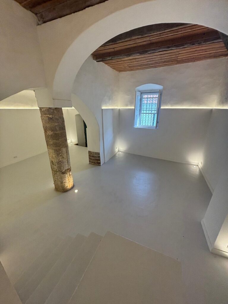 WhatsApp Image 2025-10-28 at 09.36.54 (1)